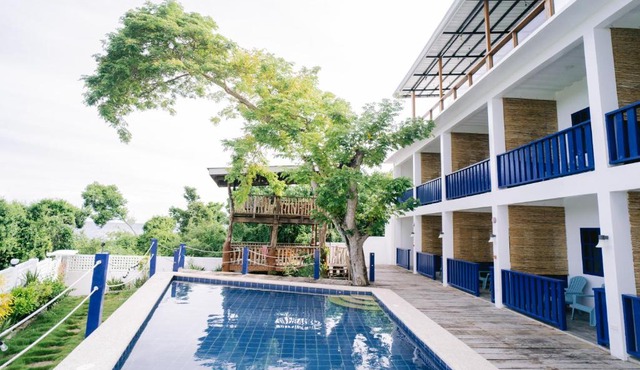 BlueWoods Seaside Resort