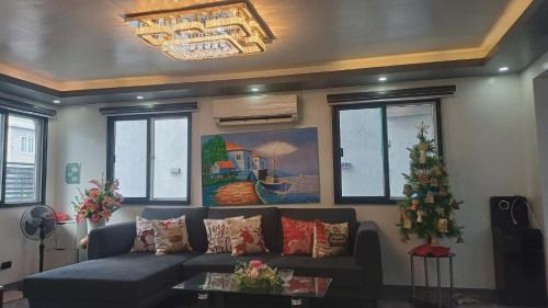 Cai Residence - Stylish 2BR Staycation near EK & Tagaytay Gateway