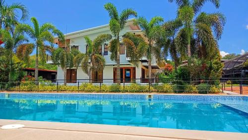 Casa De Española Hotel and Resort