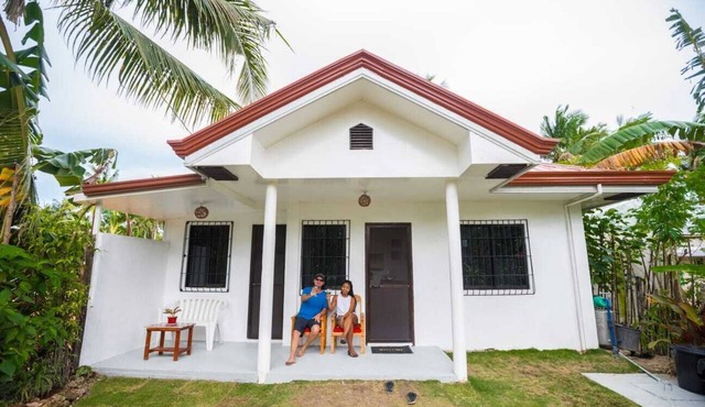 Casa Luna Deluxe Cottage, General luna, minutes from Cloud 9, Restaurants, ect.