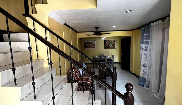 Casa Talisay Sleeps 6 With Garage