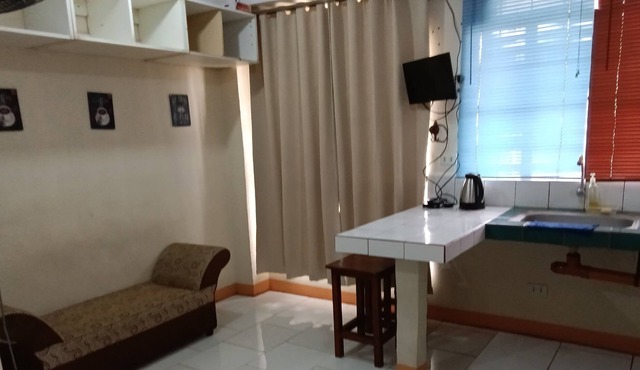 Cenco Suites Residences Transient House