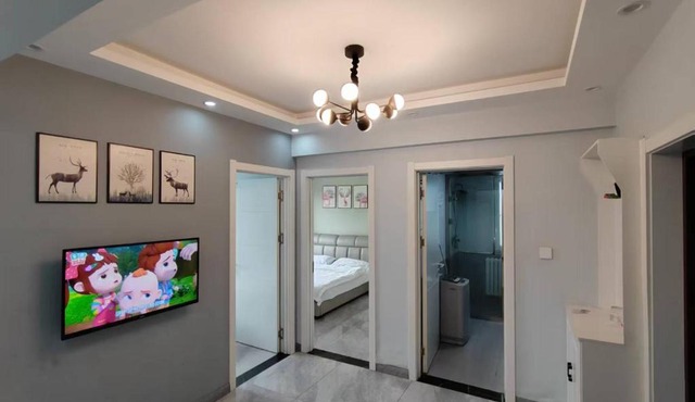 Central Avenue Apartment