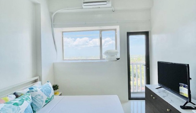 Charming Studio with Private Balcony