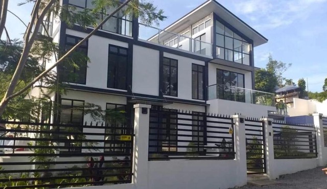 Check out this beautiful 5 bed villa with pool!