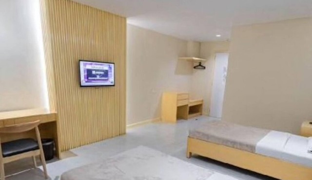 Chic Comforts: Etsu Hotel's Signature Studio Await