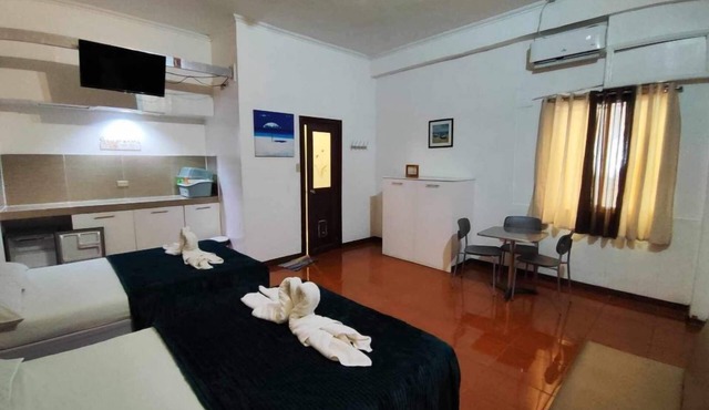 Coastal Cove: Puerto Princesa Studio