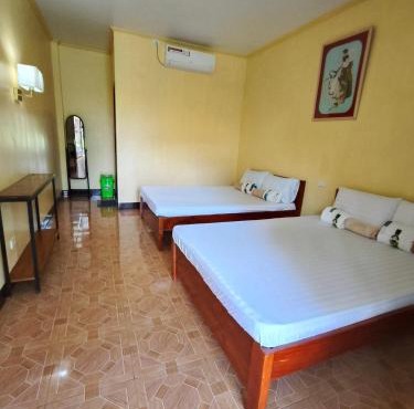 CocoVille Guesthouse Room for 4