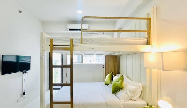 Comfortable Studio with Pool and Balcony