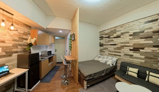 Condo Near Mactan-Cebu International Airport - Free Pool Access