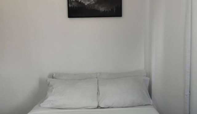 Convenient WV Towers Studio with Outdoor Pool