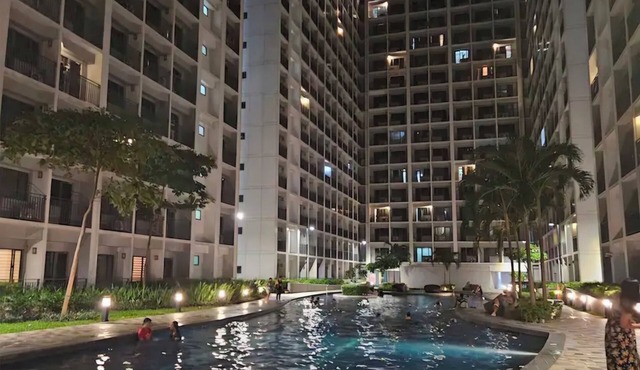 Cozy 1-bedroom condo with WiFi, AC Near SM Mall of Asia