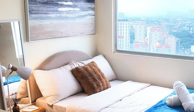 Cozy condo with amazing city view!