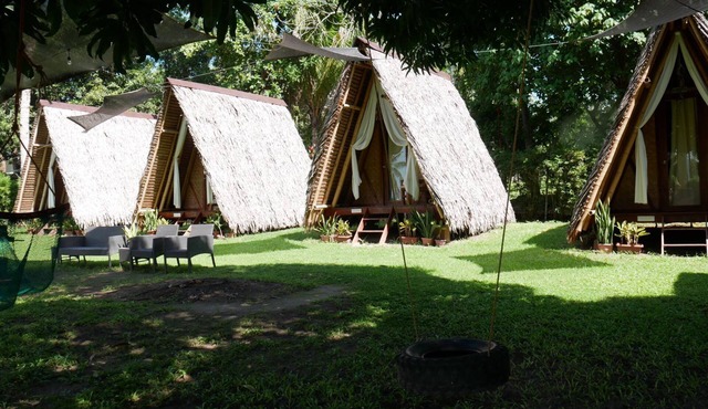 Cozy Glamping Retreat in our Romantic A Huts