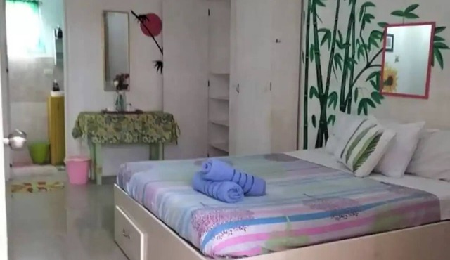 Cronin Residences Deluxe Room for 2pax/with b-fast