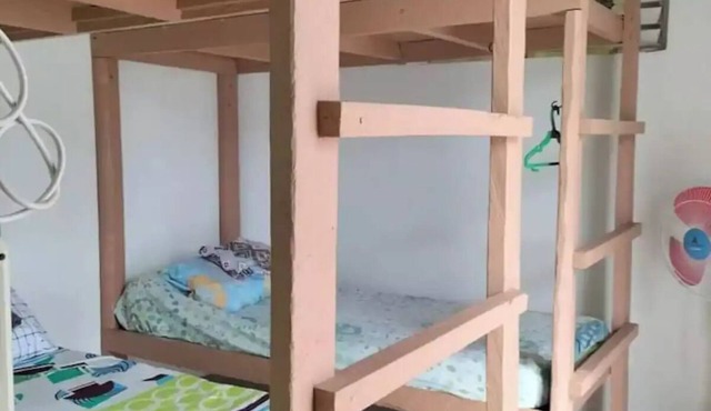 Croninresidence/Dormitory room/fan room/6pax/bfast