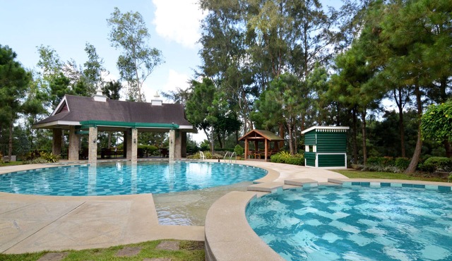 Crosswinds Resort Suites