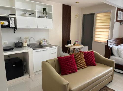 Dainty Den LF508 - Comfy & Chic Home beside Enchanted Kingdom