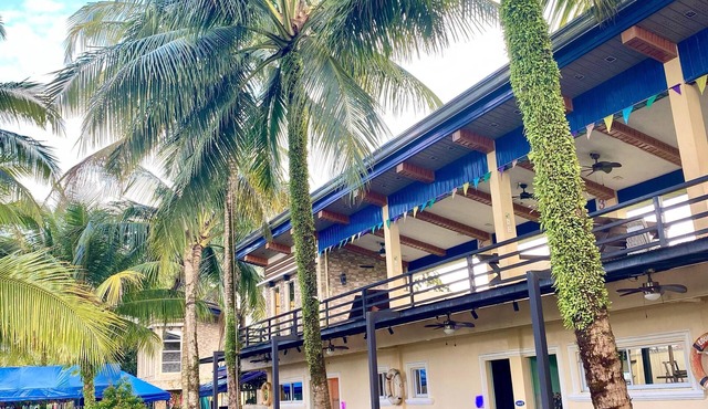 Eduardo's Resort