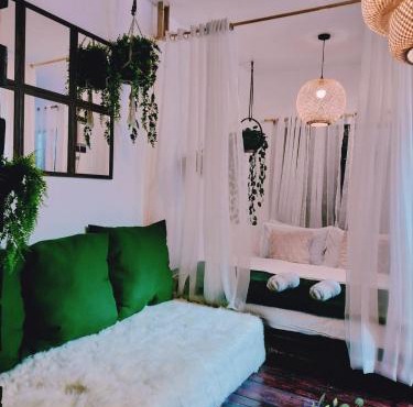 El Nissi Staycation, THE GARDEN CABIN, Enchanted Kingdom