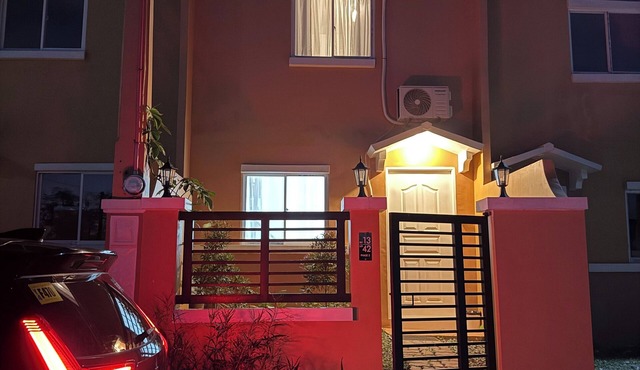 Enjoy your own private modern townhouse perfect for relaxing & working remotely.