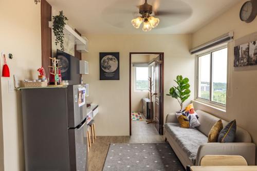 Family-Friendly 2BR Staycation near Nuvali & Enchanted Kingdom