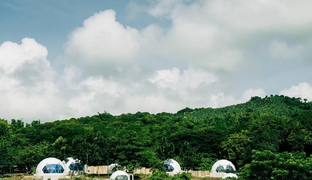 Family Getaway Dome Glamping w/ Private Hotspring