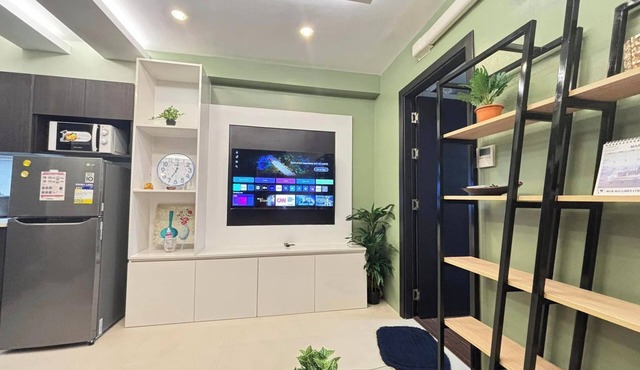 Family-sized condo, 2 min from the heart of Davao City. Perfect for your stay!