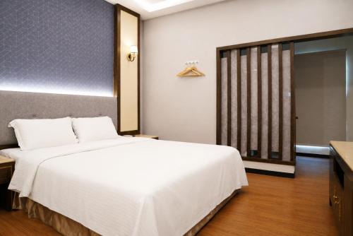 Fezamour Motel 河堤戀館