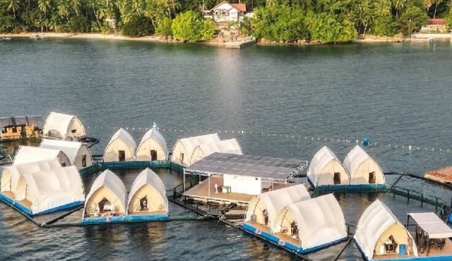 Floating Home in Reef Resort 3