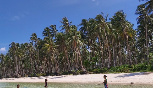 Free Breakfast and close tp most Landtour destination in Siargao