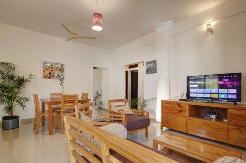 Genesis Abode - 2BHK Nest in Nature, Assagao - 10 mins from Anjuna & Vagator Beaches
