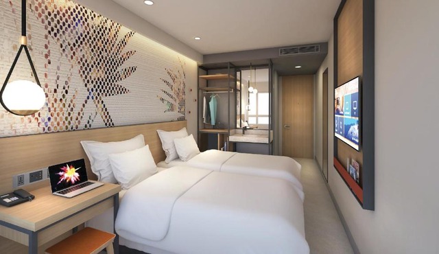 Go Hotels Plus Naga