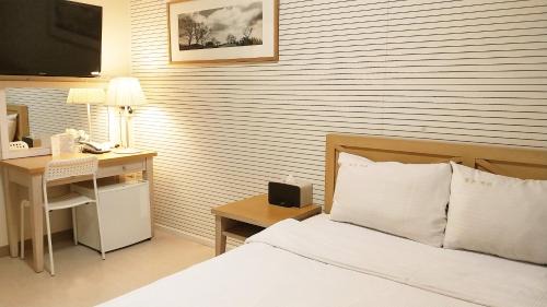 Golden Park Hotel