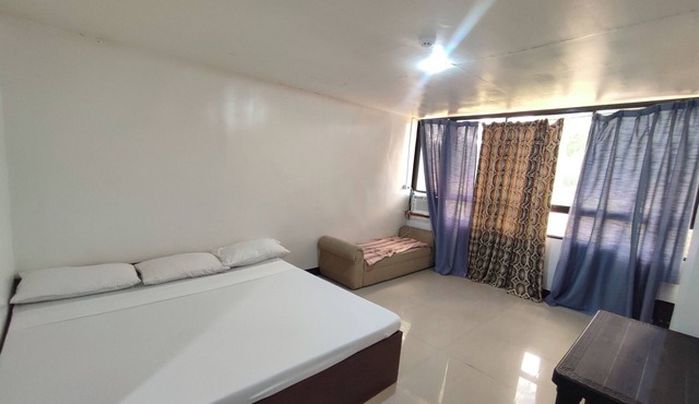 Green Ridge Apartelle