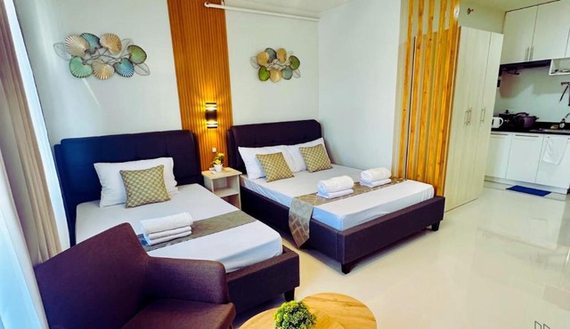 Group Staycation in Palawan with Balcony & Free Pool Access up to 5pax - B2 5DiamondB
