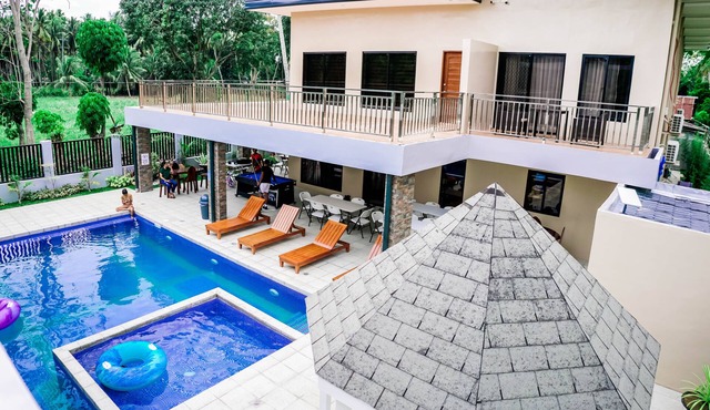 Hale Pau Hana Resort