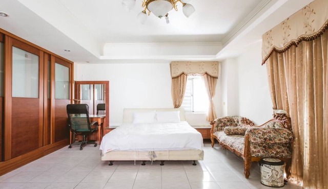 HeartBnb Villa