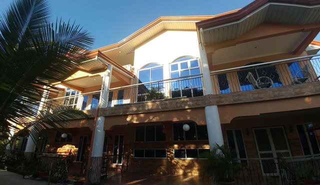 Home Away From Home!, Villa Loromar Unit 2, Cordova Cebu Philippines!