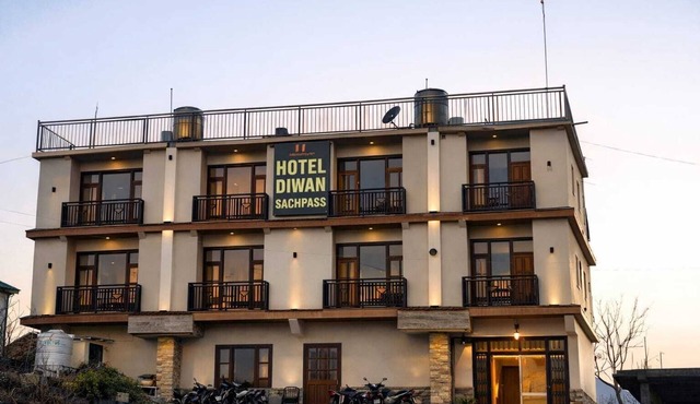 Hotel Diwan Sach Pass Himalayan Brothers