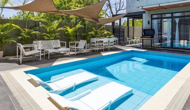 ISLA VILLA 2 Luxury Pool Villa near beach with karaoke video games barbecue