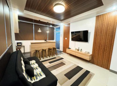 JL Valley Suites
