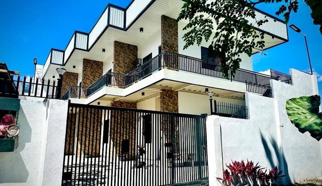 Jolie Maison