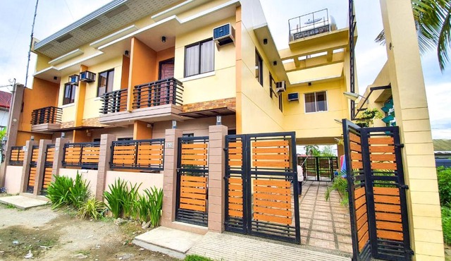 Kaitleen Home Stay Door 1