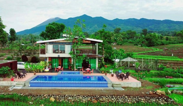 Kalaparan Farm House by HiveRooms