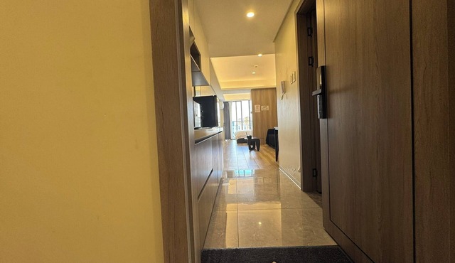 L.CONDOTEL | Private Suite w/Balcony, TV & Fridge – Near MOA & Airport