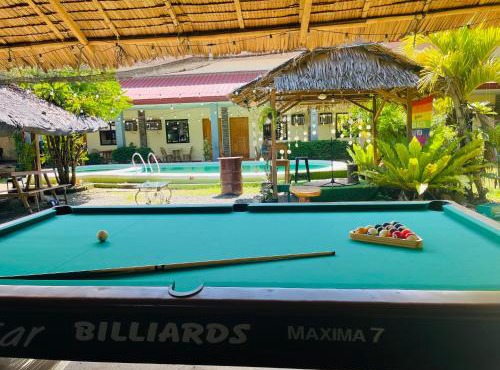 La Casa d Aitor Poolside Apartments with Wood Fired Pizza near city center