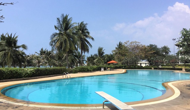 Large 4 bedroom seaside house 180 m from beautiful sandy beach