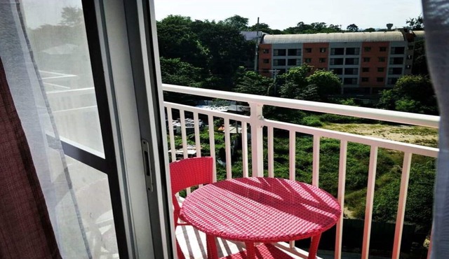 Lelani's Comfy Condo near airport w/unli net