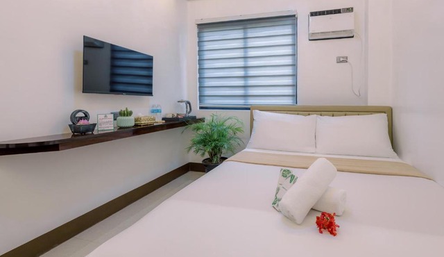 Loboc Riverside Inn & Restaurant